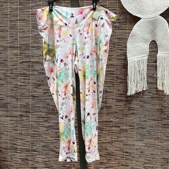 Jenni on Repeat Crossover-Waist 7/8th Length Legging, Created for Macy's Size 3X - Picture 3 of 3